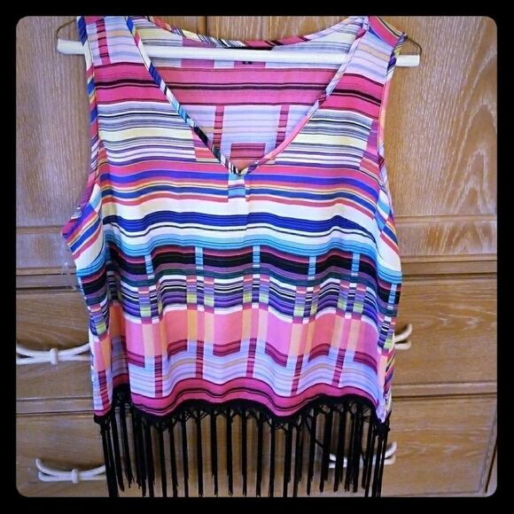 UNIQUE FUN TOP FOR SPRING SO COLORFUL!!! - Picture 1 of 5